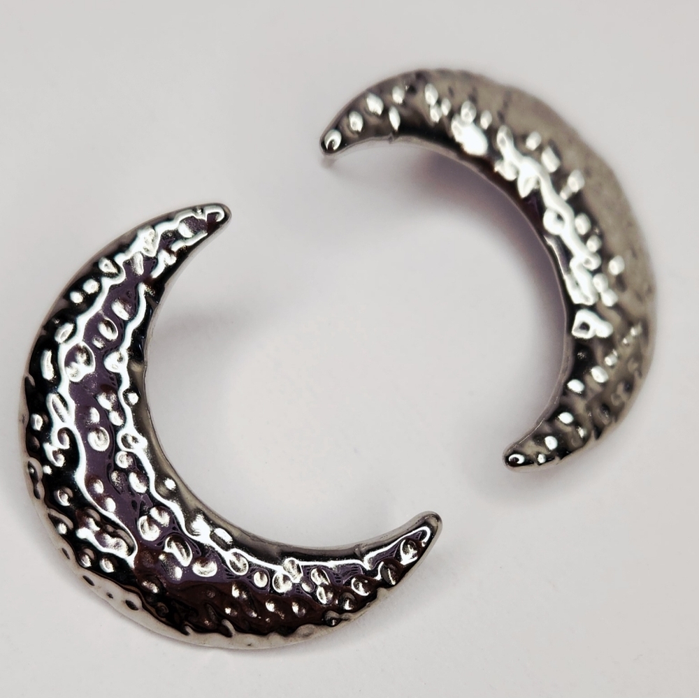 Silver Crescent Moon Earrings
